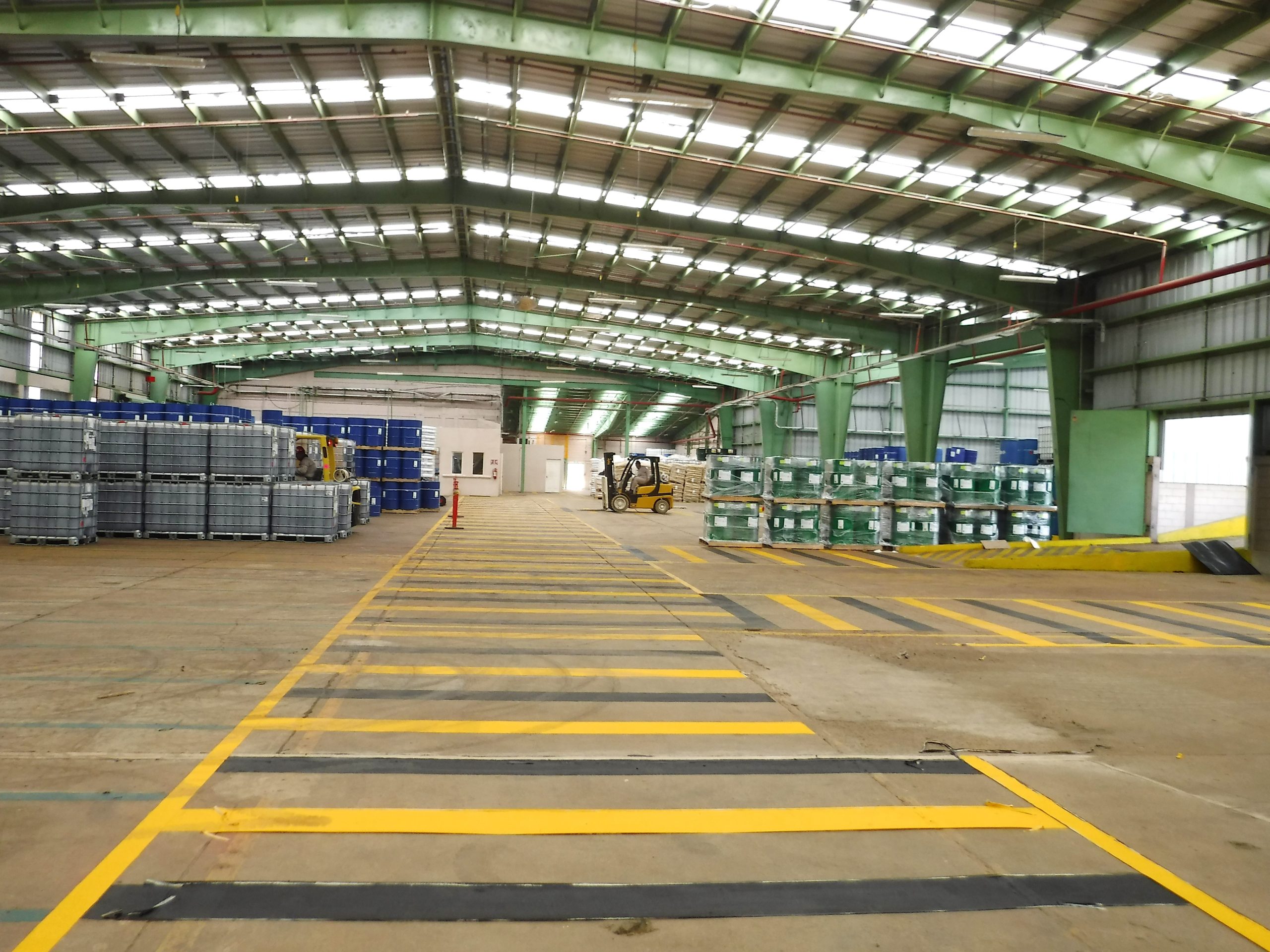 Amplia experiencia en el manejo de productos industriales y materias primas